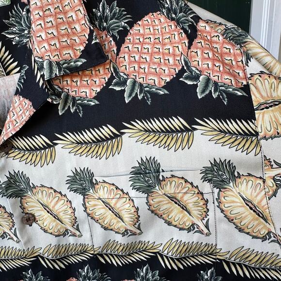 Vintage Tommy Bahama Silk Camp Shirt XL Pineapple Print Islandcore Aloha Tropic - Picture 4 of 8